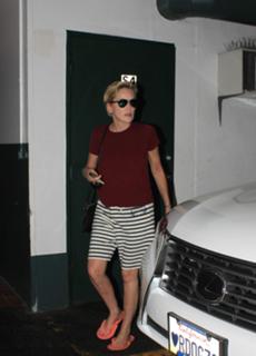 Sharon Stone feet photo thumbnail