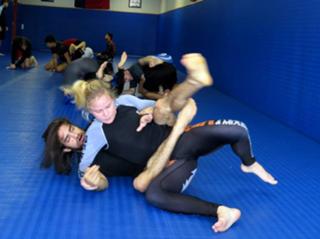 Valentina Shevchenko feet photo thumbnail