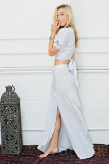 Alexis Ren feet photo thumbnail