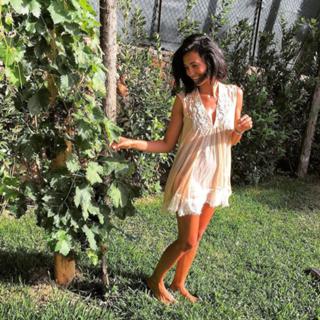 Caterina Balivo feet photo thumbnail
