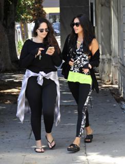 Shay Mitchell feet photo thumbnail