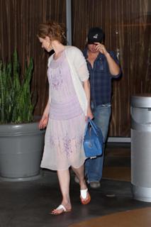Nicole Kidman feet photo thumbnail