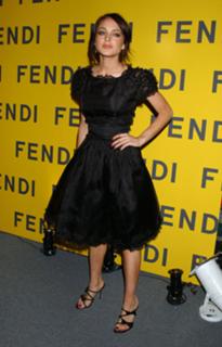 Lindsay Lohan feet photo thumbnail