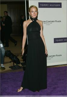 Lindsay Lohan feet photo thumbnail