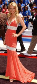 Lindsay Lohan feet photo thumbnail