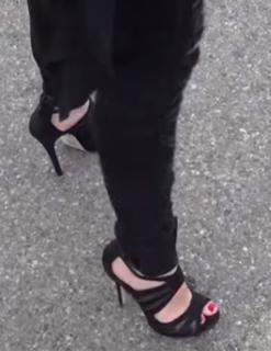 Brittney Smith feet photo thumbnail
