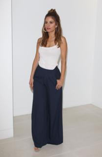 Maria Menounos feet photo thumbnail