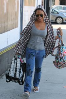 Christina Milian feet photo thumbnail