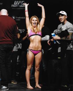 Paige VanZant feet photo thumbnail