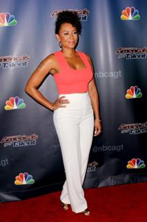 Mel B feet photo thumbnail