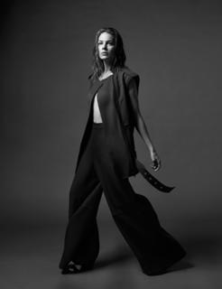 Michelle Monaghan feet photo thumbnail
