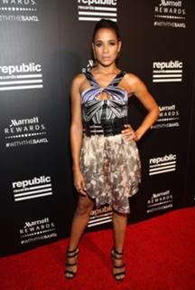 Dania Ramirez feet photo thumbnail