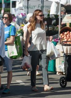 Jennifer Garner feet photo thumbnail
