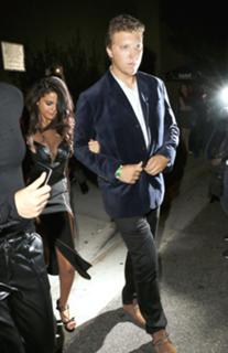 Selena Gomez feet photo thumbnail