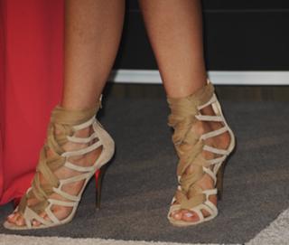 Kylie Jenner feet photo thumbnail