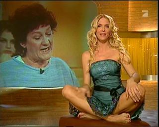 Sonya Kraus feet photo thumbnail