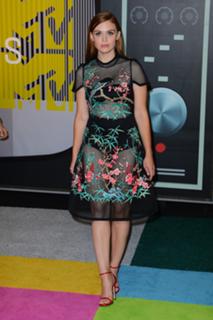 Holland Roden feet photo thumbnail