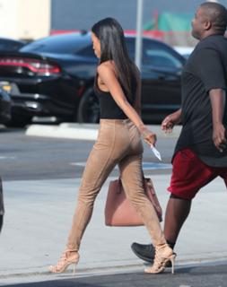 Karrueche Tran feet photo thumbnail