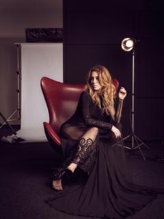 Blanca Suárez feet photo thumbnail