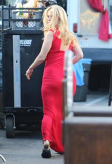 Alice Eve feet photo thumbnail