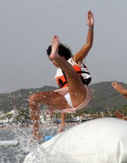 Michelle Keegan feet photo thumbnail