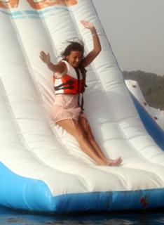Michelle Keegan feet photo thumbnail