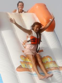 Michelle Keegan feet photo thumbnail