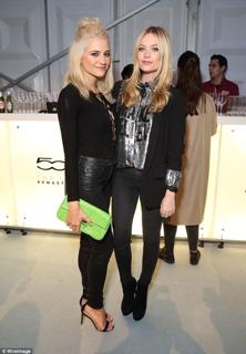 Pixie Lott feet photo thumbnail