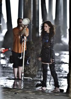 Kristen Stewart feet photo thumbnail