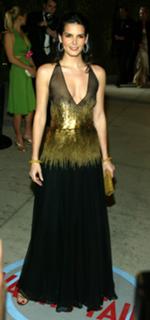 Angie Harmon feet photo thumbnail