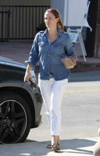 Jennifer Garner feet photo thumbnail