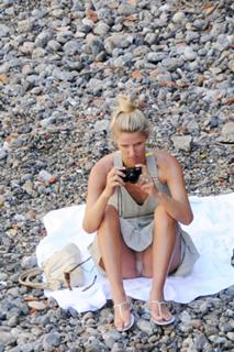 Nicky Rothschild feet photo thumbnail