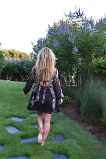 Tara Lipinski feet photo thumbnail