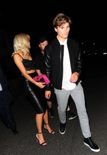 Pixie Lott feet photo thumbnail
