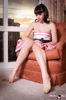 Bailey Jay feet photo thumbnail