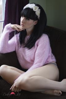 Bailey Jay feet photo thumbnail