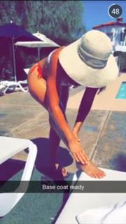 Vida Guerra feet photo thumbnail