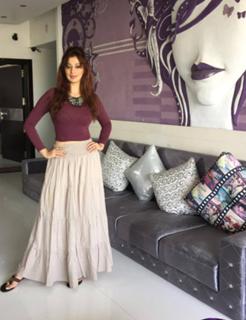 Raai Laxmi feet photo thumbnail