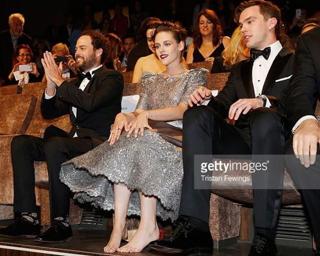 Kristen Stewart feet photo thumbnail