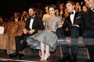 Kristen Stewart feet photo thumbnail
