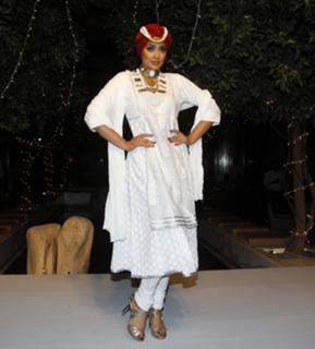 Shriya Saran feet photo thumbnail