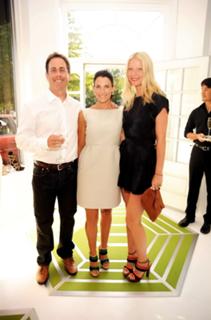 Gwyneth Paltrow feet photo thumbnail