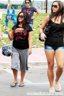 Nicole Polizzi feet photo thumbnail