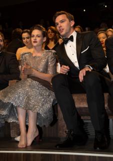 Kristen Stewart feet photo thumbnail