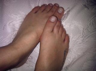 Melissa Satta feet photo thumbnail