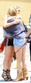 Kesha feet photo thumbnail