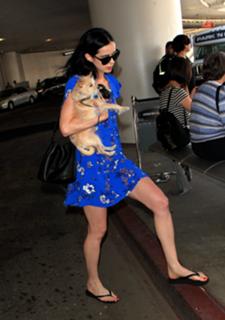 Krysten Ritter feet photo thumbnail