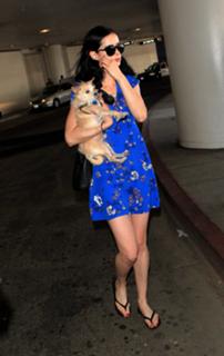 Krysten Ritter feet photo thumbnail