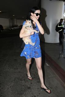 Krysten Ritter feet photo thumbnail
