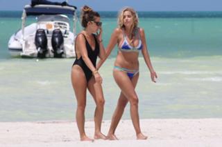 Ashley Benson feet photo thumbnail